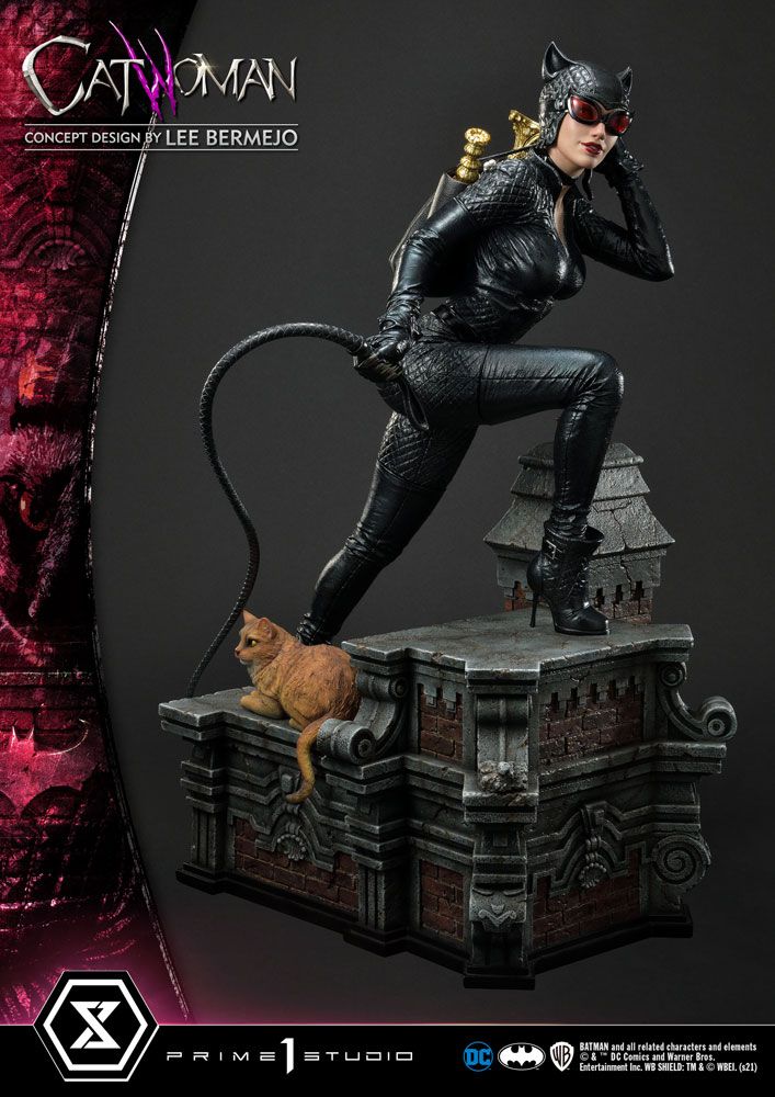 DC Comics Statue 1-3 Catwoman 69 cm