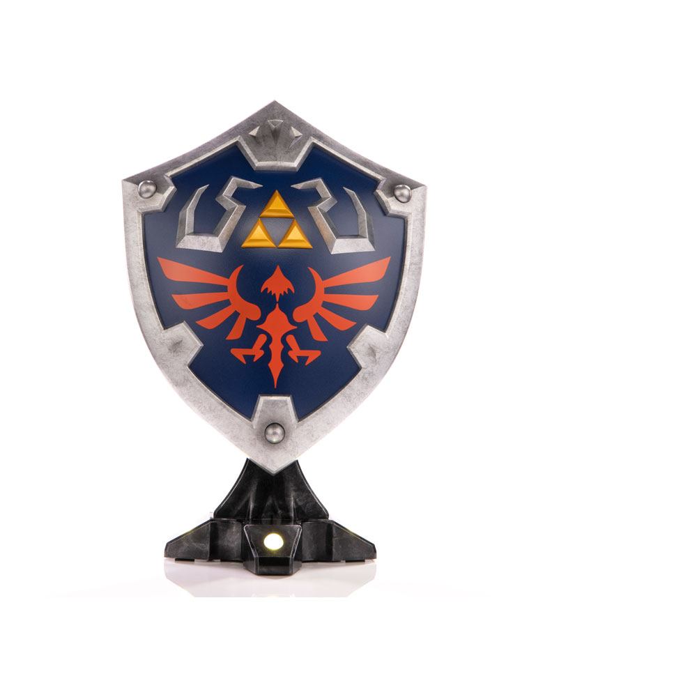 The Legend of Zelda Breath of the Wild PVC Statue Hylian Shield Collector's Edition 29 cm - Severely damaged packaging